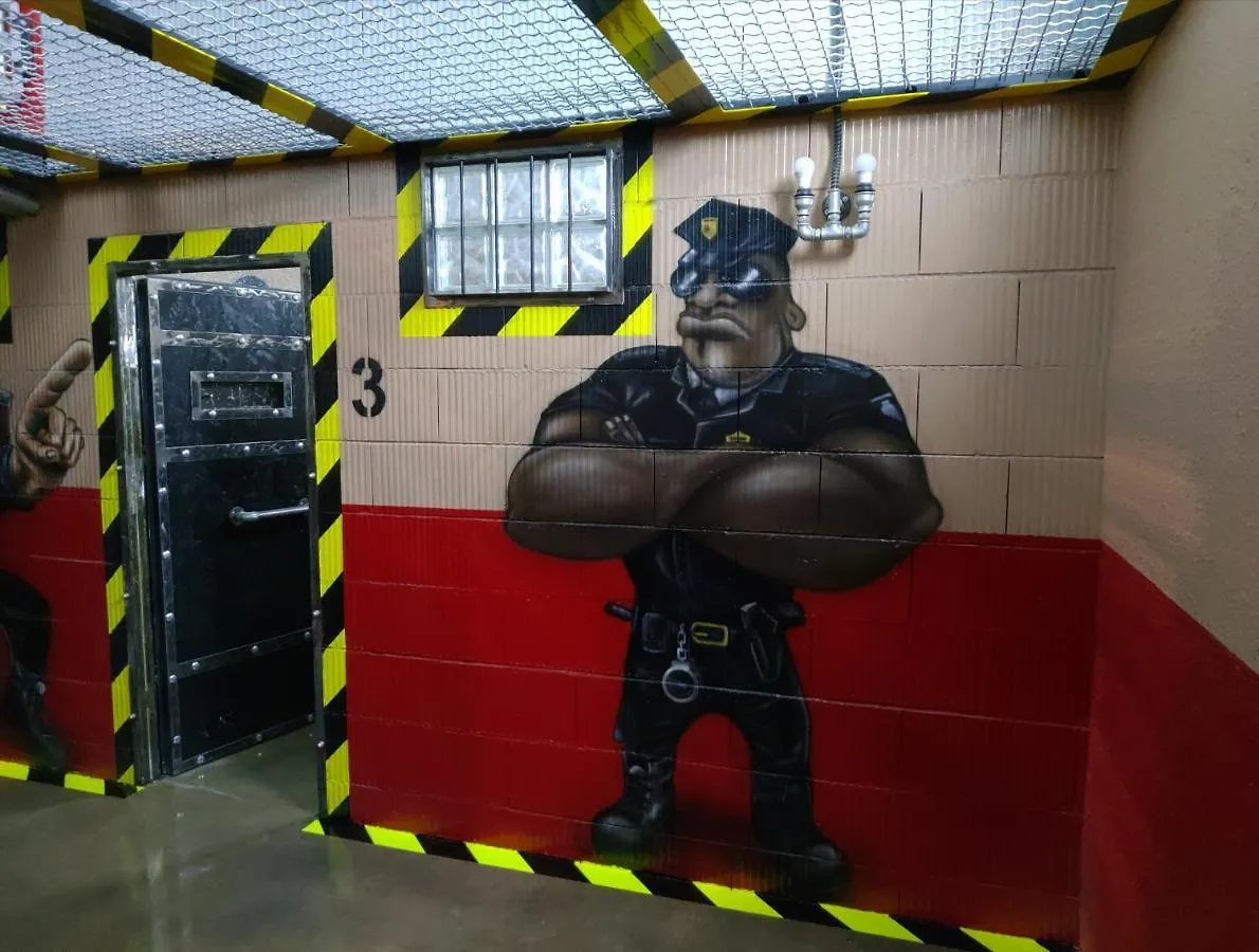 קייב Hostel Prison