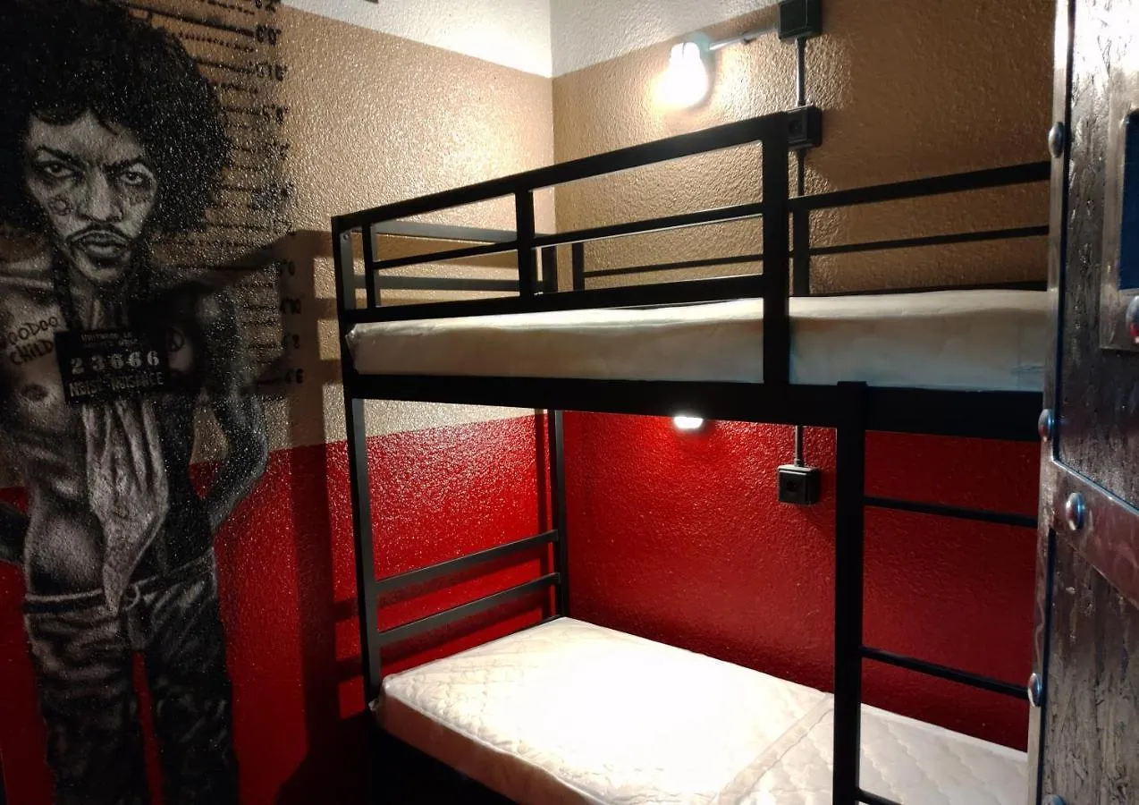 קייב Hostel Prison
